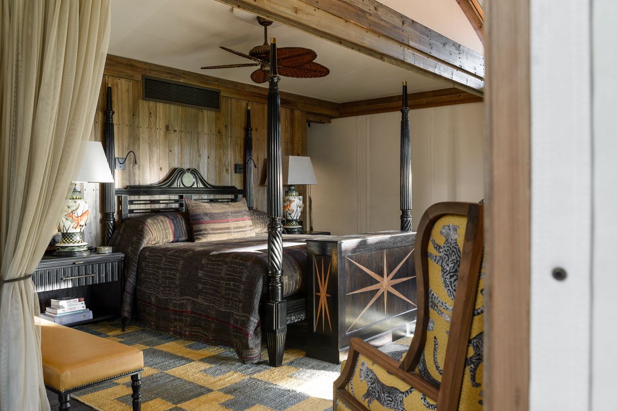 Xigera Fan Palm Suite bedroom-1200x800-c