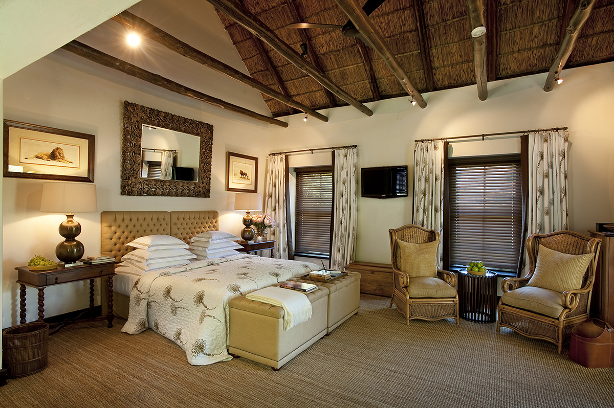 Bushmans Kloof Deluxe Room bed-4